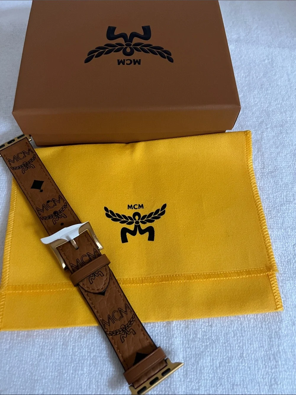Apple Watch Band In
Fits 38mm / 40mm / 41mm Watch - Picture 4 of 12